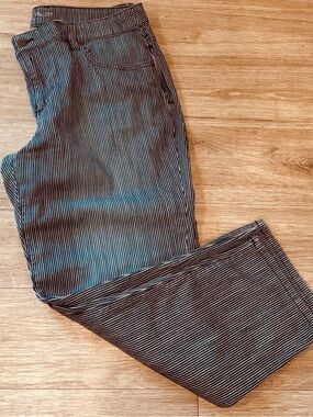 Chico's Navy and Cream Pinstripe Jeans Cotton Denim Casual Spring Classic Office
